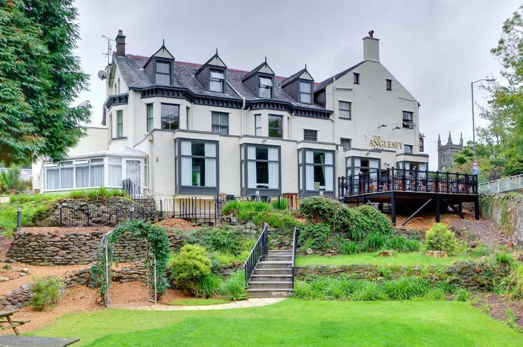 Anglesey Arms Hotel Menai Bridge Exterior foto